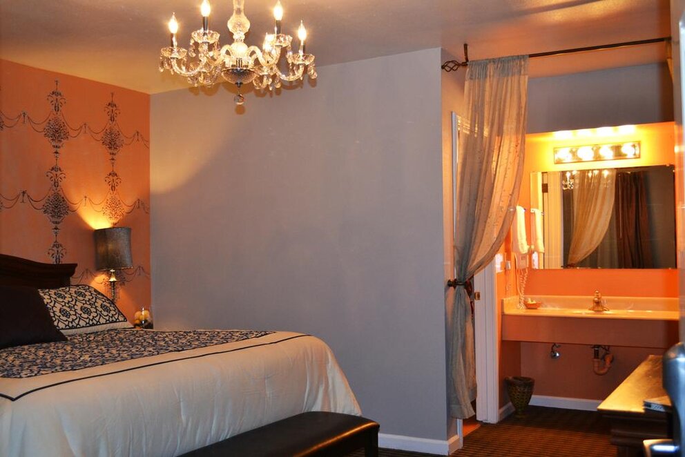 Chardonnay Lodge Room